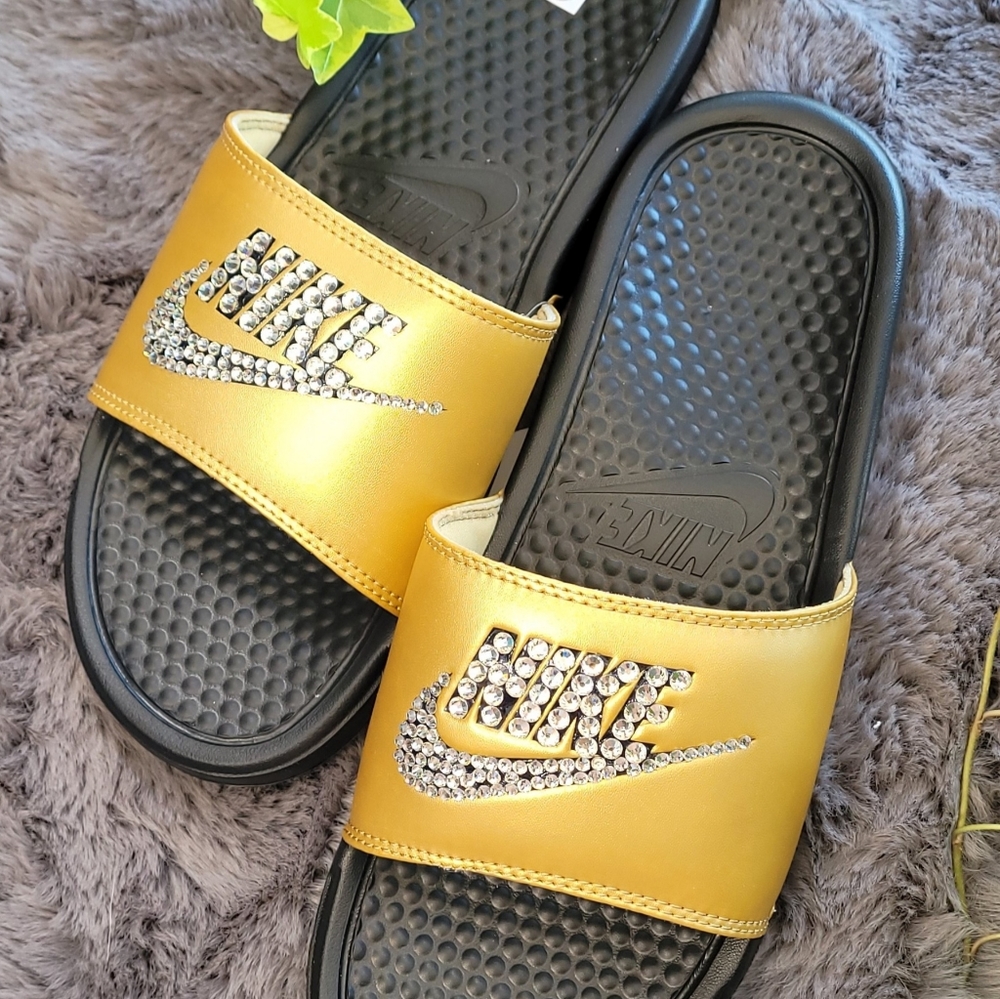 Custom One-Of-A-Kind Rhinestone Nike Slide - Picture 3 of 3